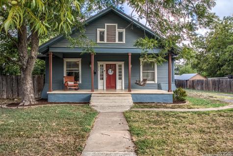 1910 21st Street Hondo TX 78861