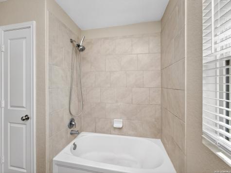 2902 Daisy Meadow New Braunfels TX 78130