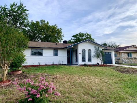 203 Royal Drive Converse TX 78109