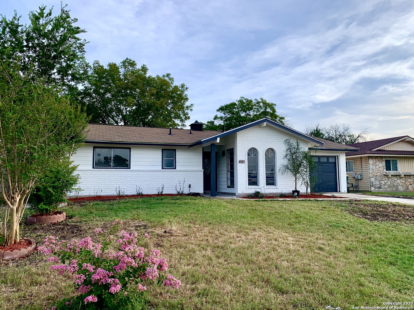 203 Royal Drive Converse TX 78109
