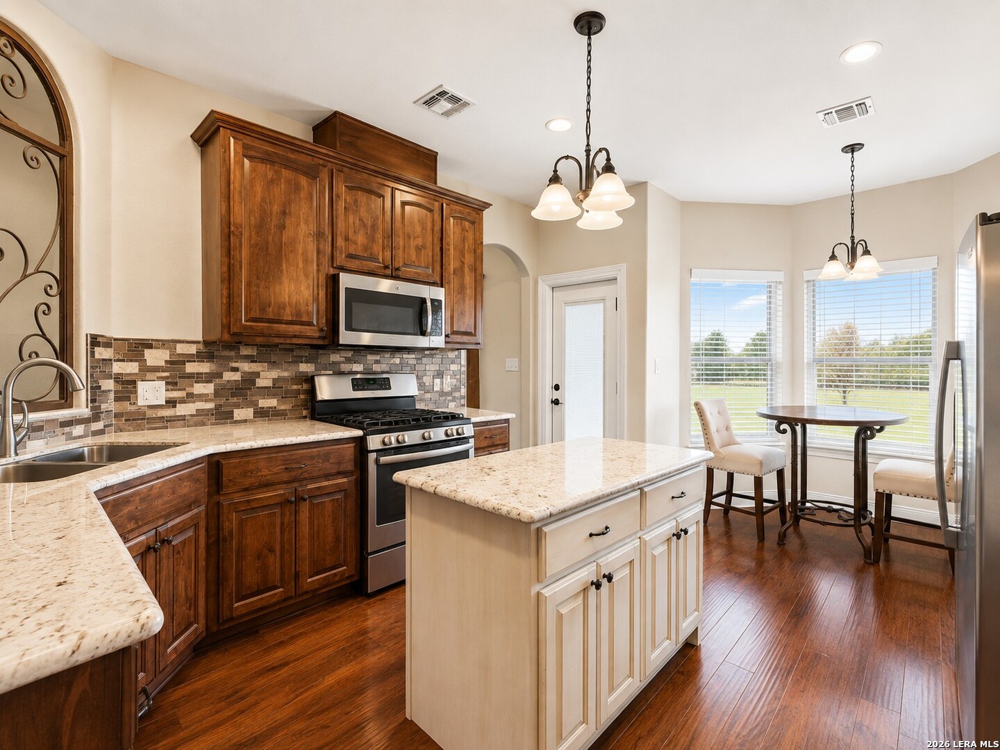 1201 Doe Run Hollow Fredericksburg TX 78624