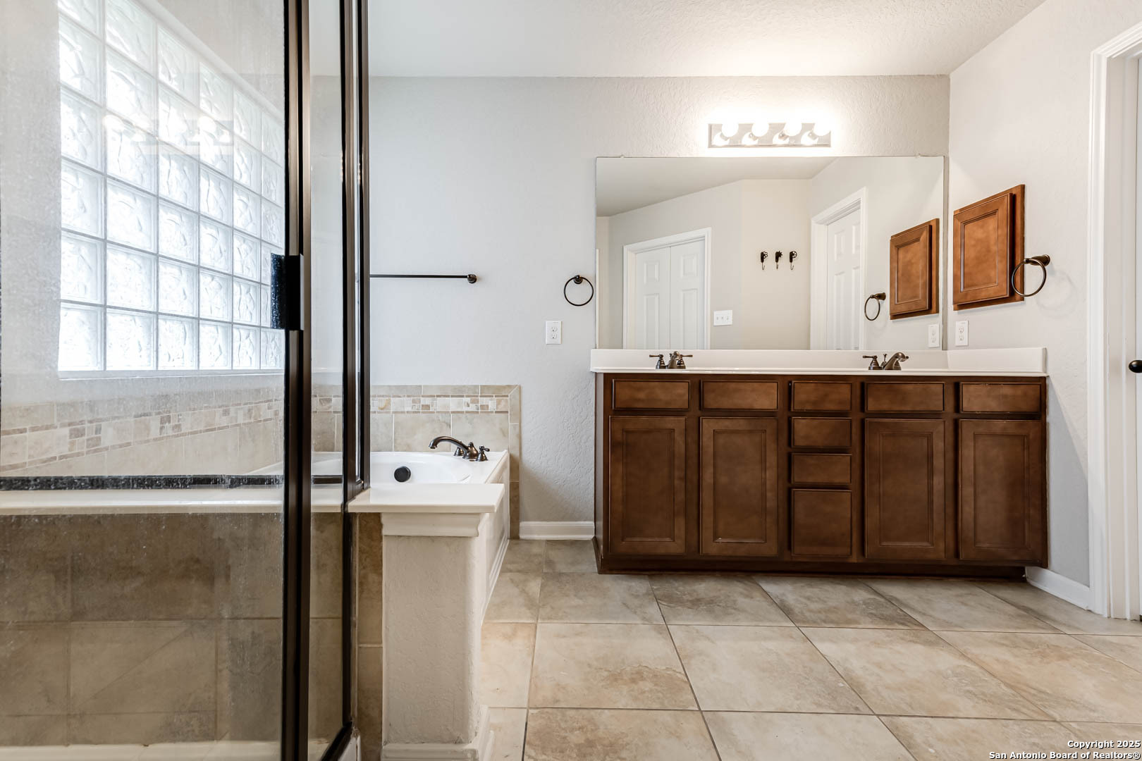 23702 Misty Peak San Antonio TX 78258