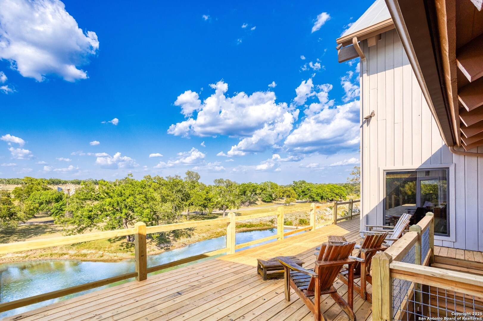 556 Cliff View Loop Harper TX 78631