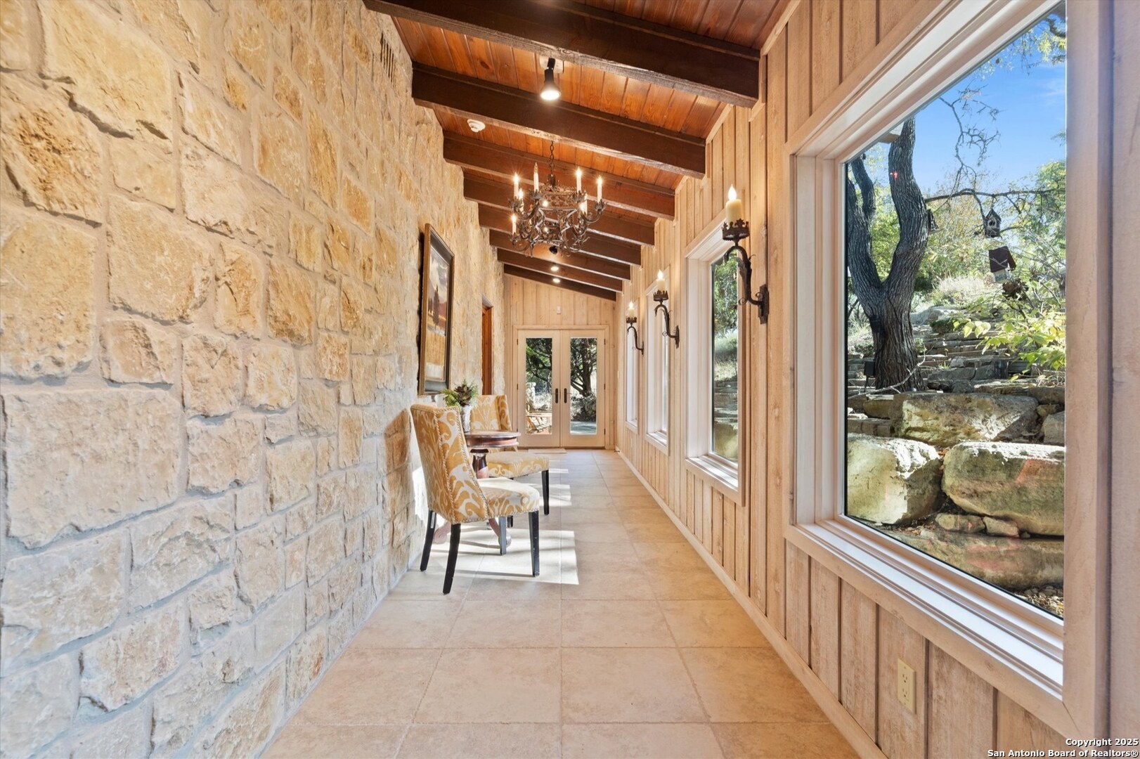 556 Cliff View Loop Harper TX 78631