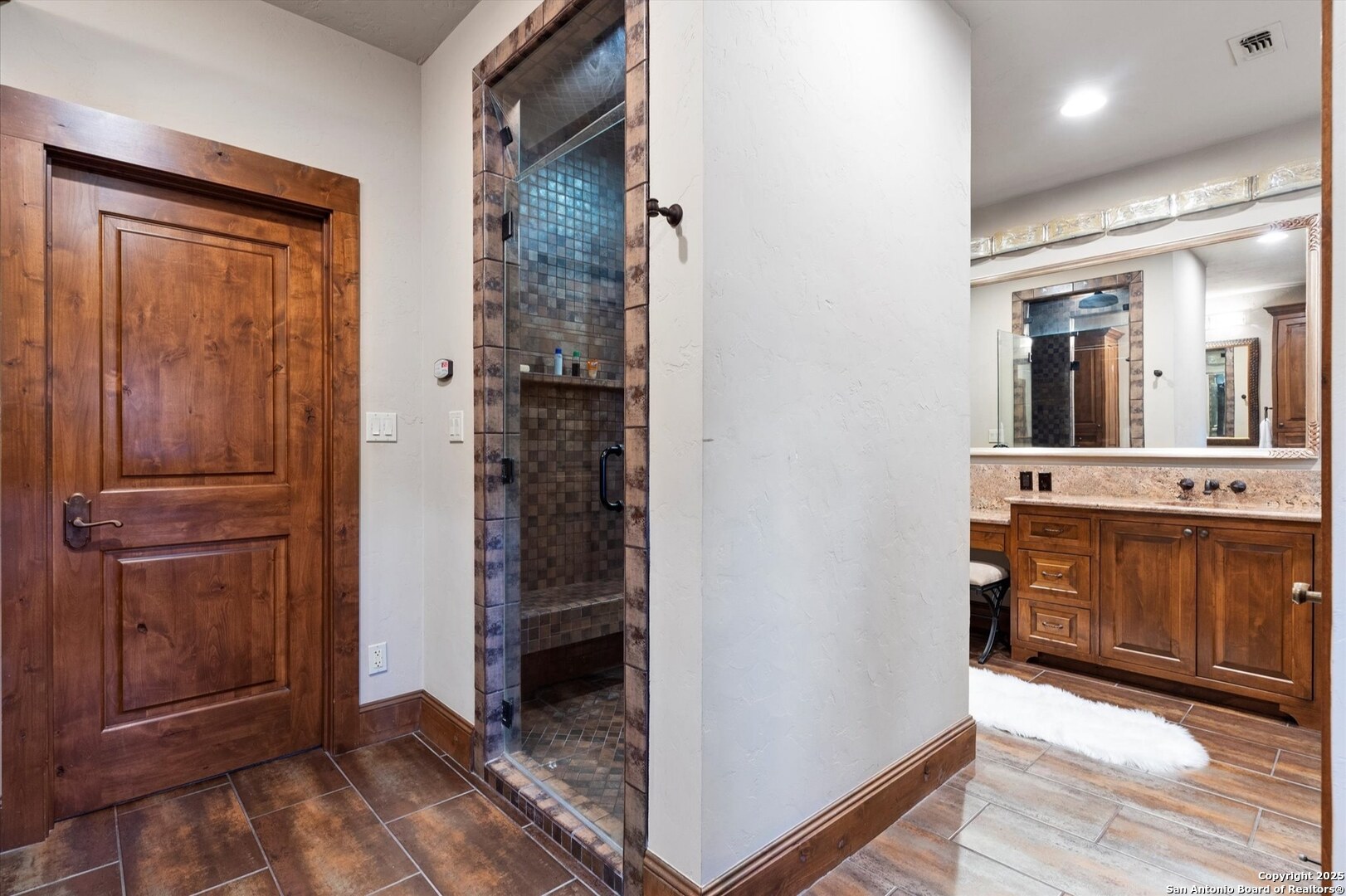 556 Cliff View Loop Harper TX 78631