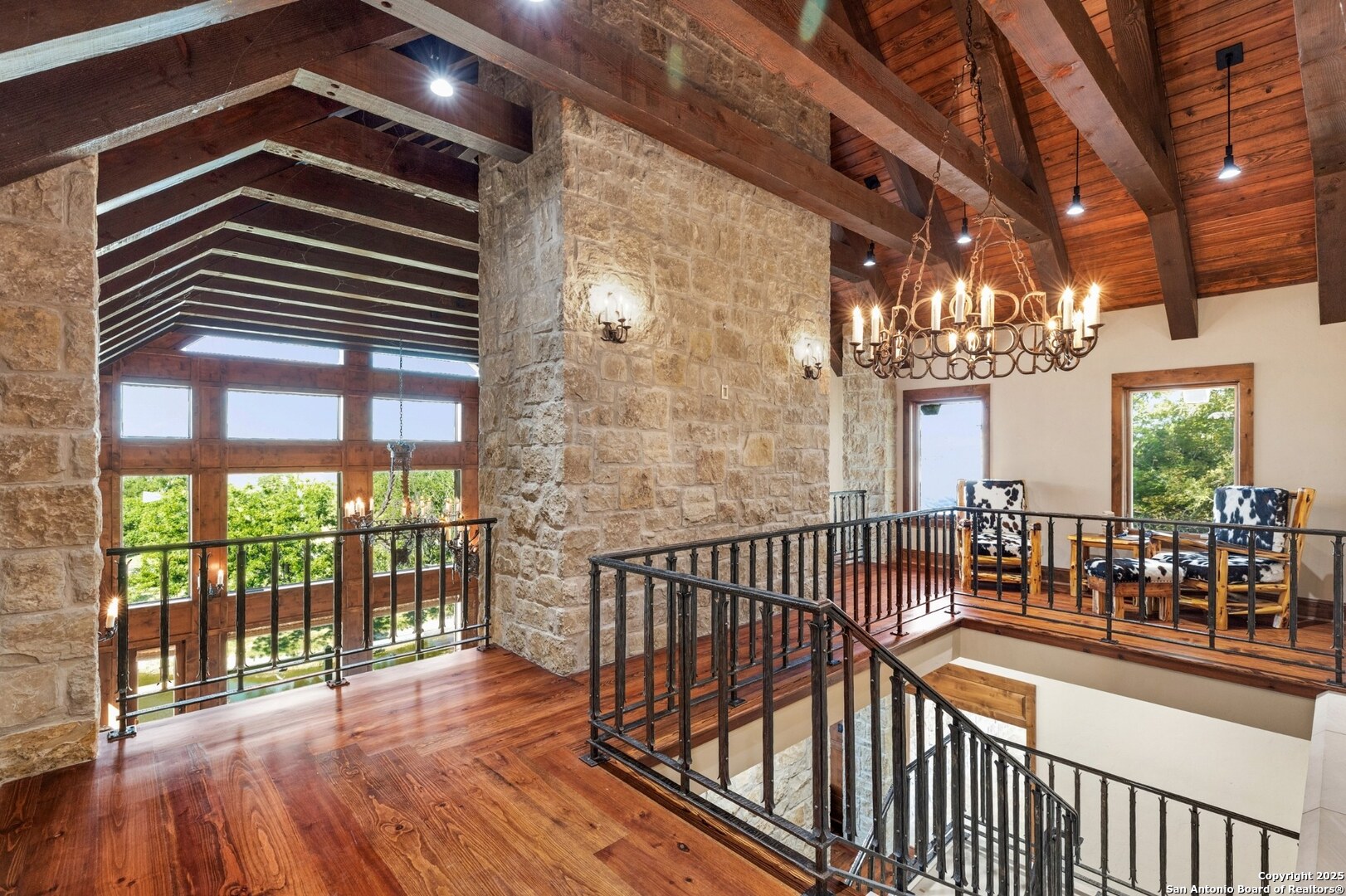 556 Cliff View Loop Harper TX 78631
