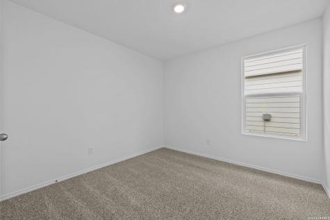 12552 Spoor Valley Converse TX 78109