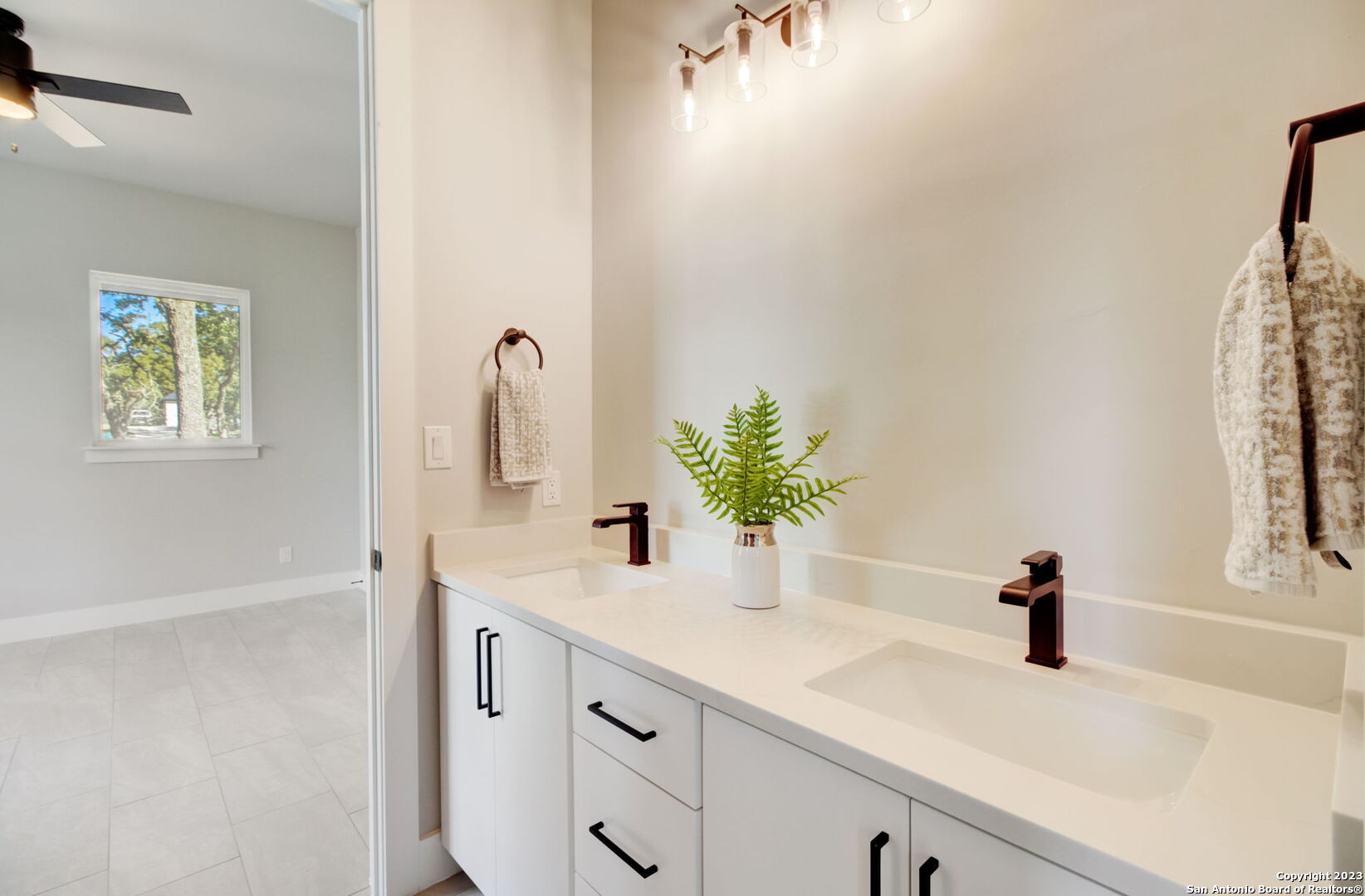 981 Jenny Leigh Trail Bulverde TX 78163