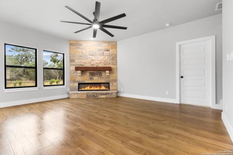181 Deerwood Circle Bandera TX 78003