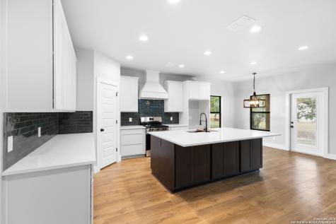181 Deerwood Circle Bandera TX 78003