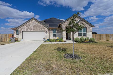 113 Scarlet Oak Circle Floresville TX 78114