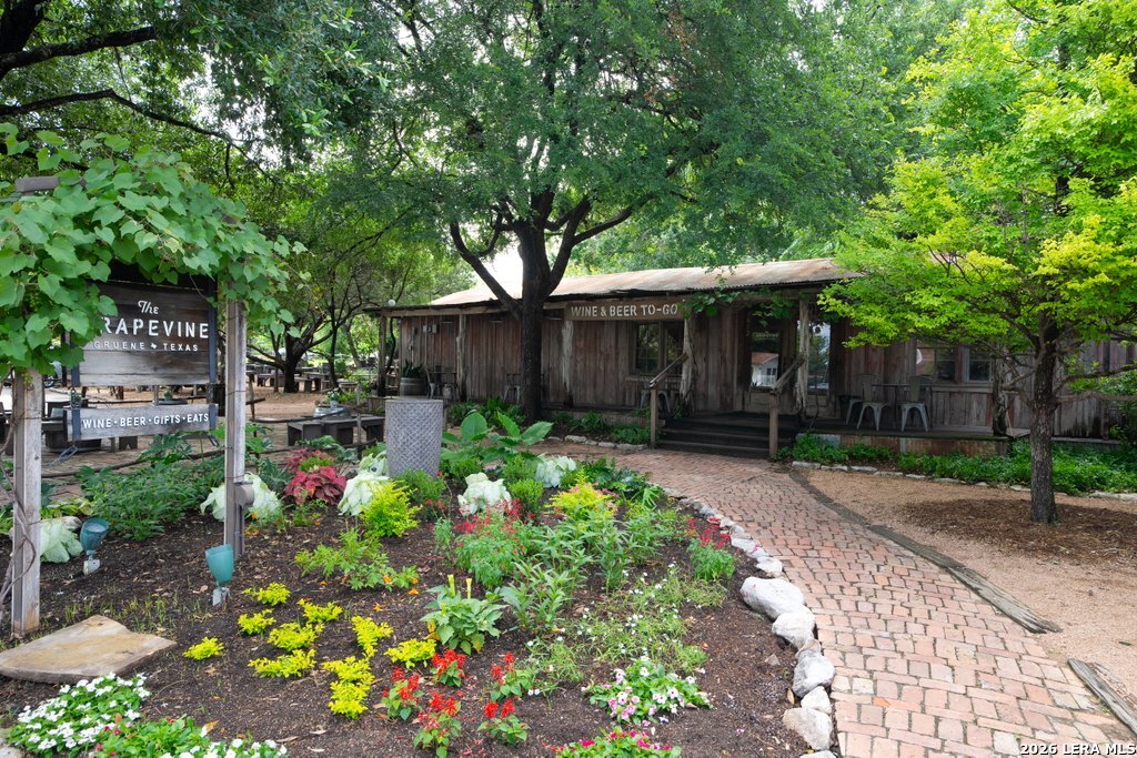 823 Pinehurst Drive New Braunfels TX 78130