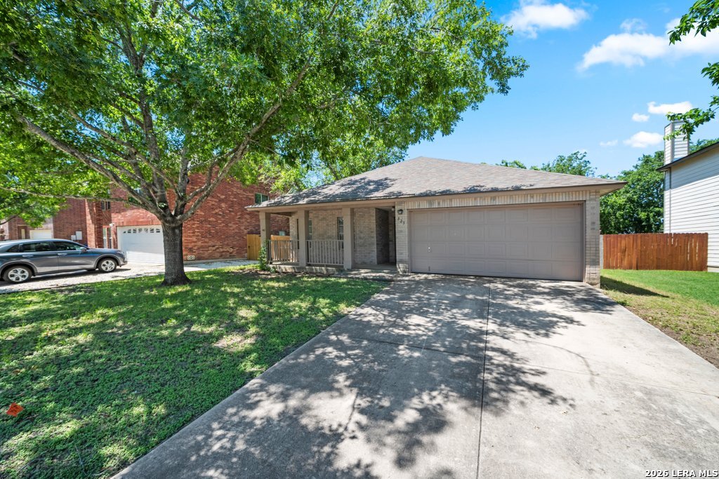 823 Pinehurst Drive New Braunfels TX 78130