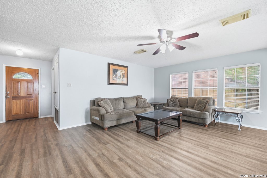 823 Pinehurst Drive New Braunfels TX 78130