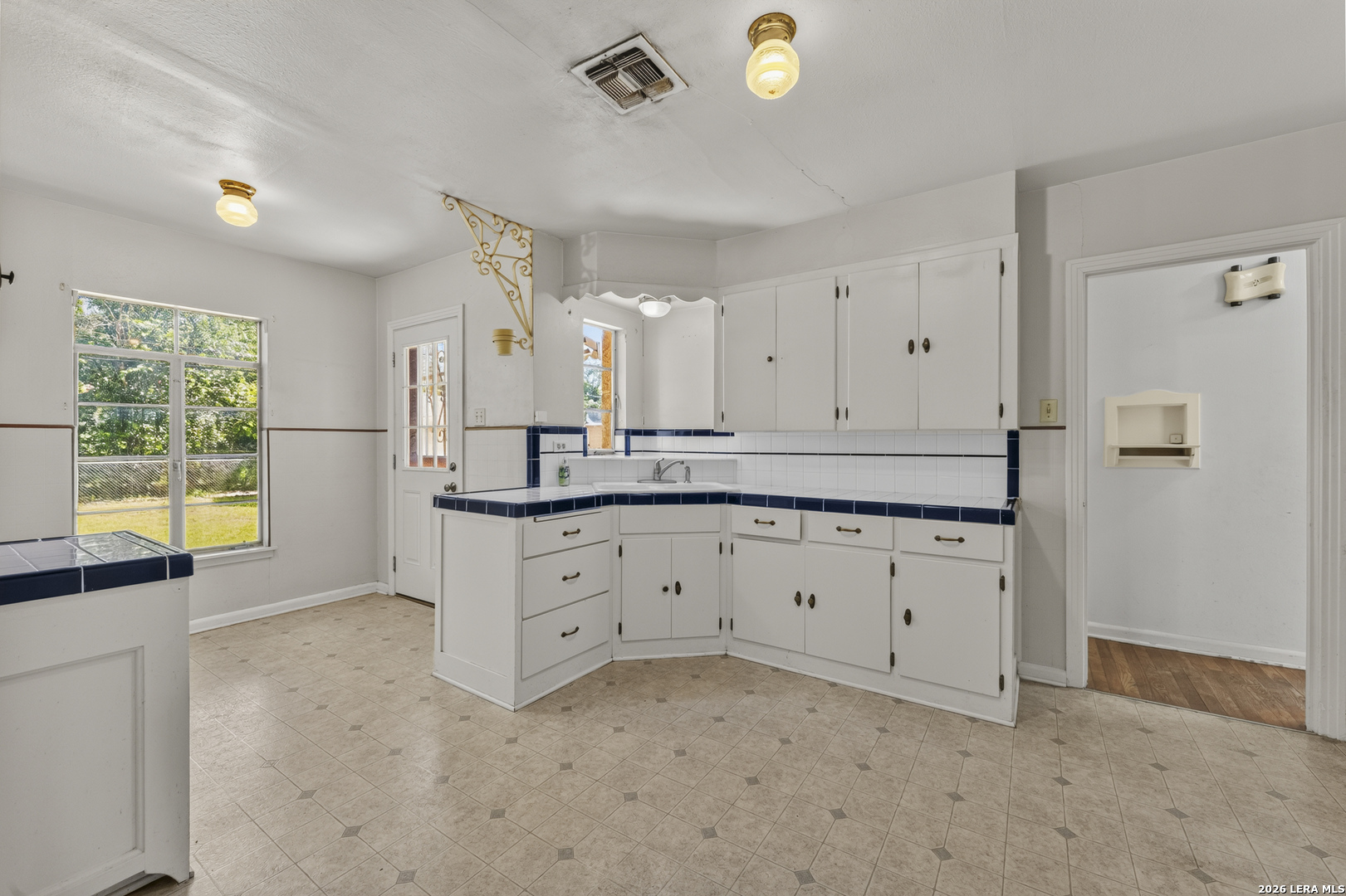 123 Rosemont San Antonio TX 78228