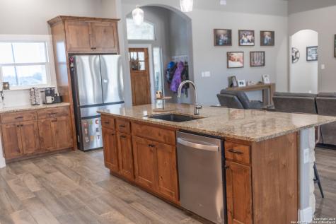 113 Ava Ridge La Vernia TX 78121