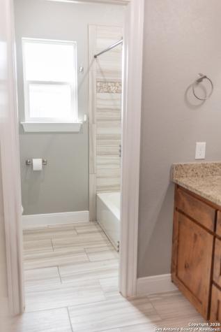113 Ava Ridge La Vernia TX 78121