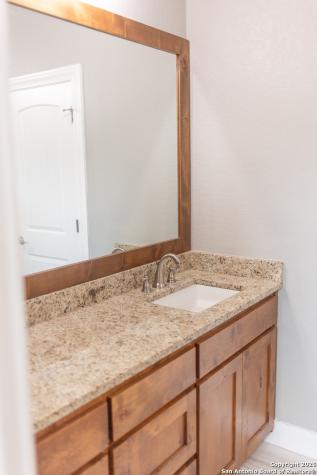 113 Ava Ridge La Vernia TX 78121