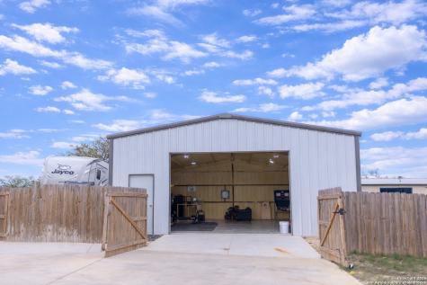 113 Ava Ridge La Vernia TX 78121