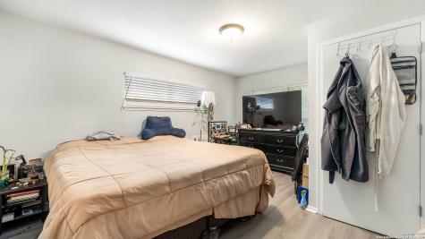 1722 Alametos San Antonio TX 78201