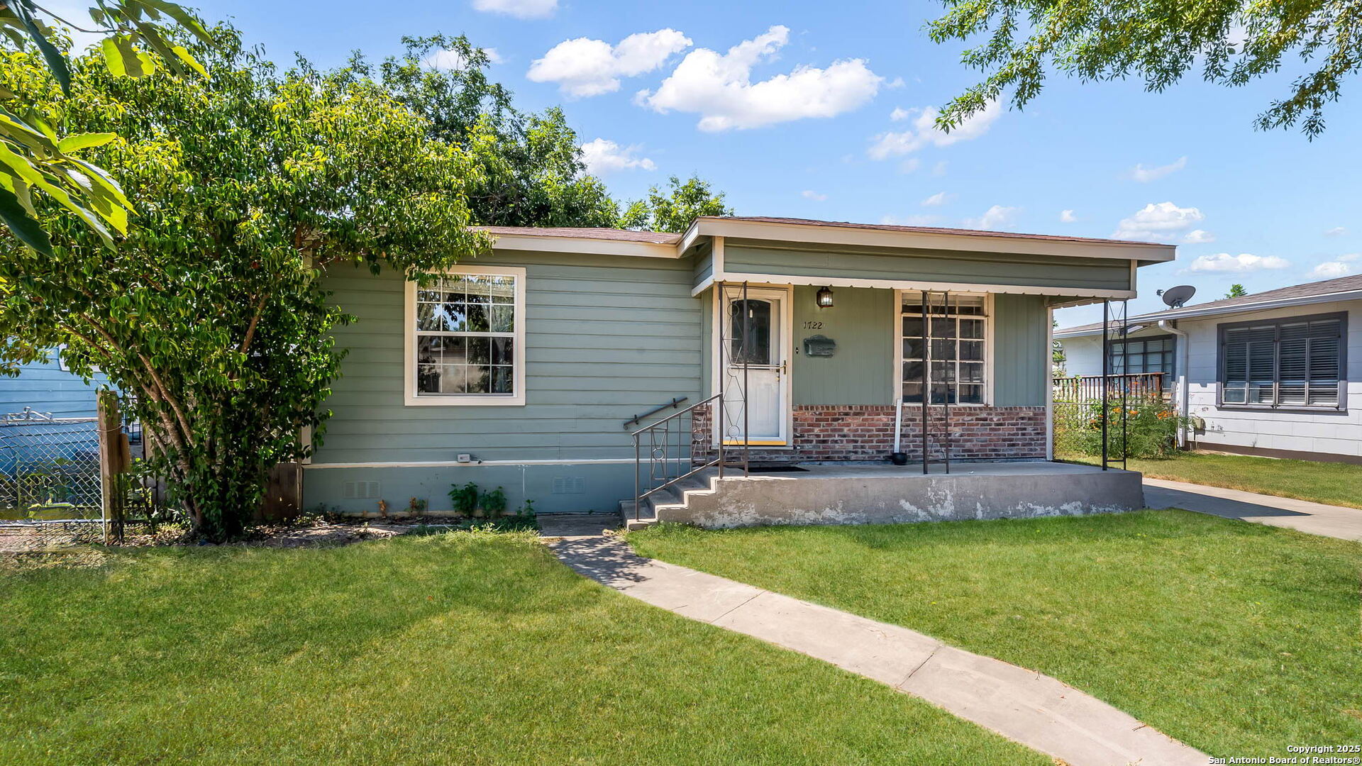 1722 Alametos San Antonio TX 78201