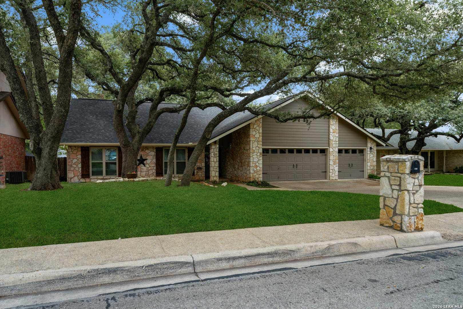 2706 Stone Edge Street San Antonio TX 78232