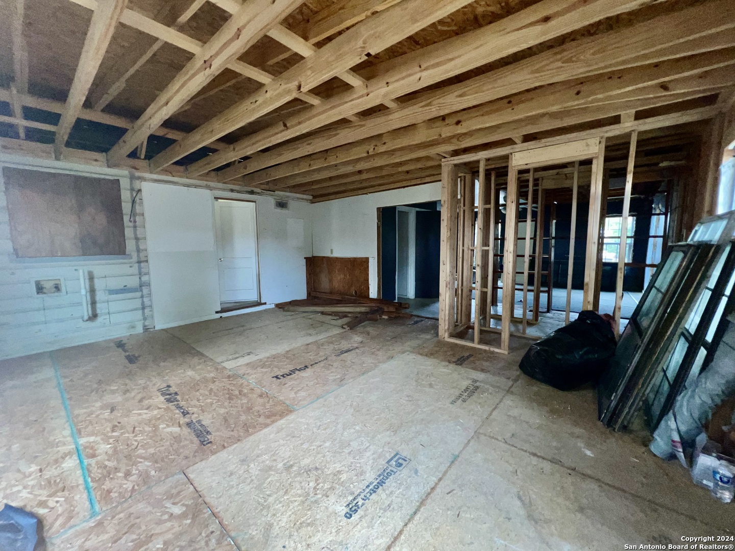 222 Golden Crown Drive San Antonio TX 78223