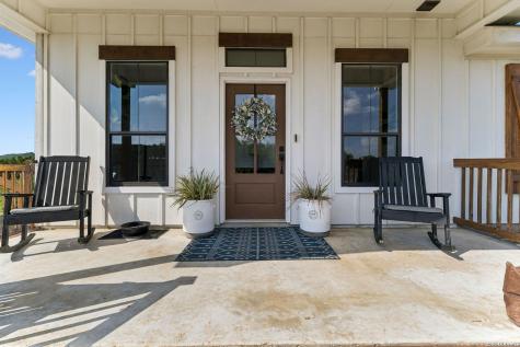 622 County Road 2753 Mico TX 78056