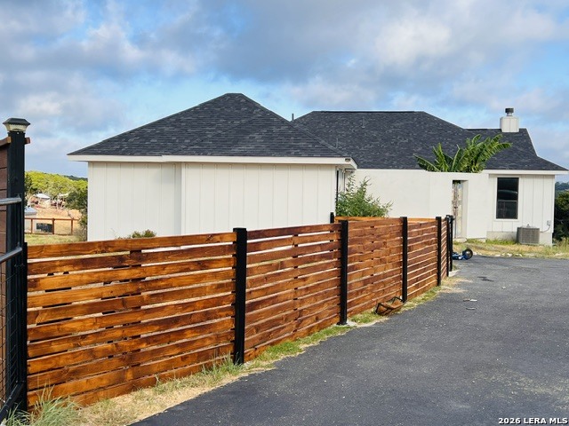 622 County Road 2753 Mico TX 78056