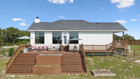 622 County Road 2753 Mico TX 78056