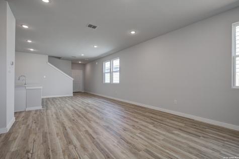 9914 Chavaneaux Landing San Antonio TX 78221