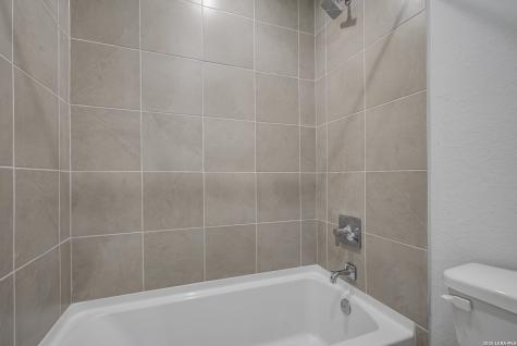 9914 Chavaneaux Landing San Antonio TX 78221