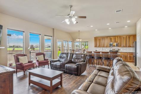 3035 Mustang Meadow Seguin TX 78155