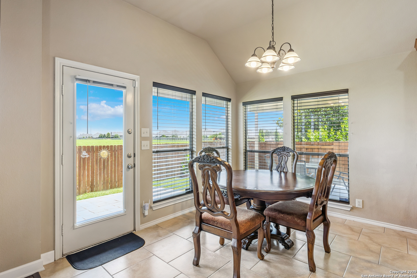 3035 Mustang Meadow Seguin TX 78155