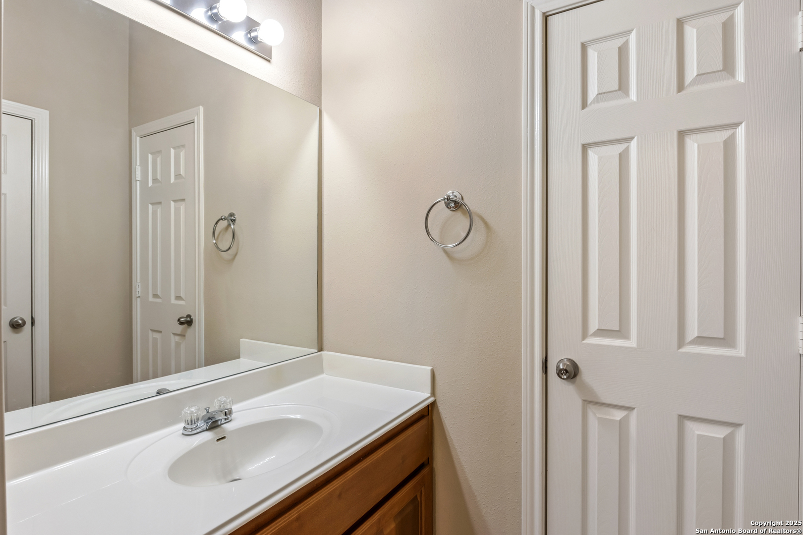 3035 Mustang Meadow Seguin TX 78155