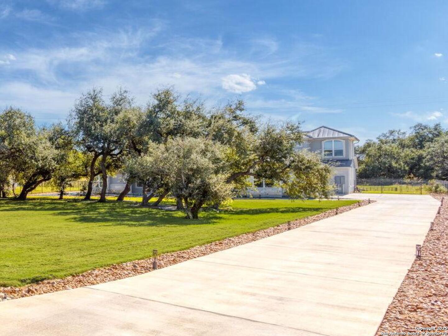 795 Maximino Ridge Road Bulverde TX 78163