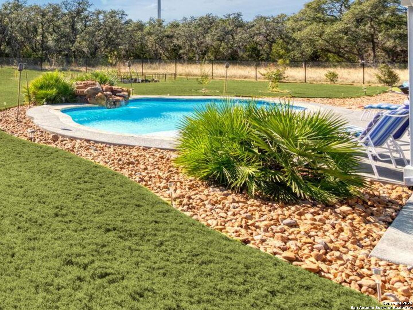 795 Maximino Ridge Road Bulverde TX 78163