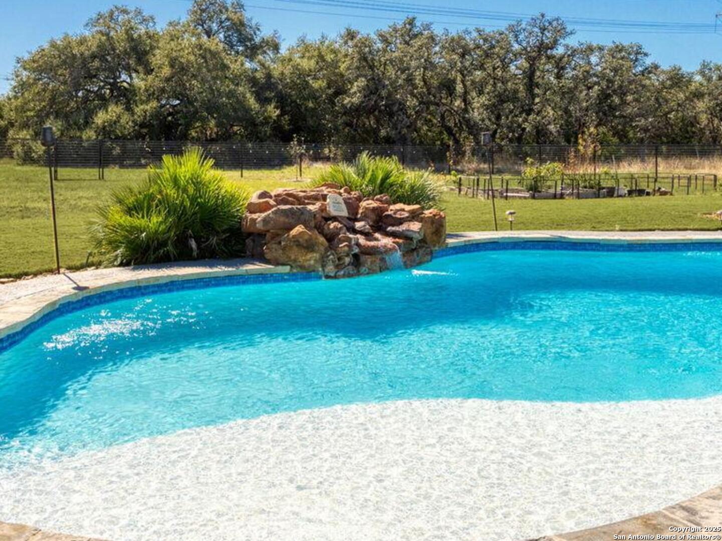 795 Maximino Ridge Road Bulverde TX 78163
