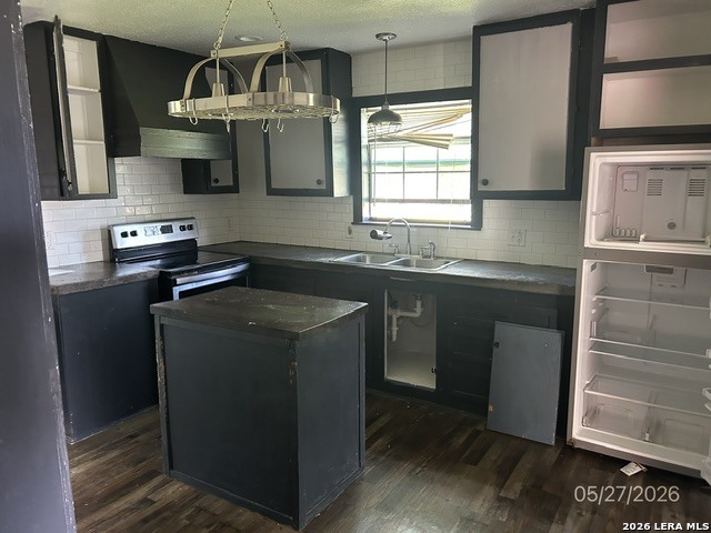 501 E Daniel Street Uvalde TX 78801