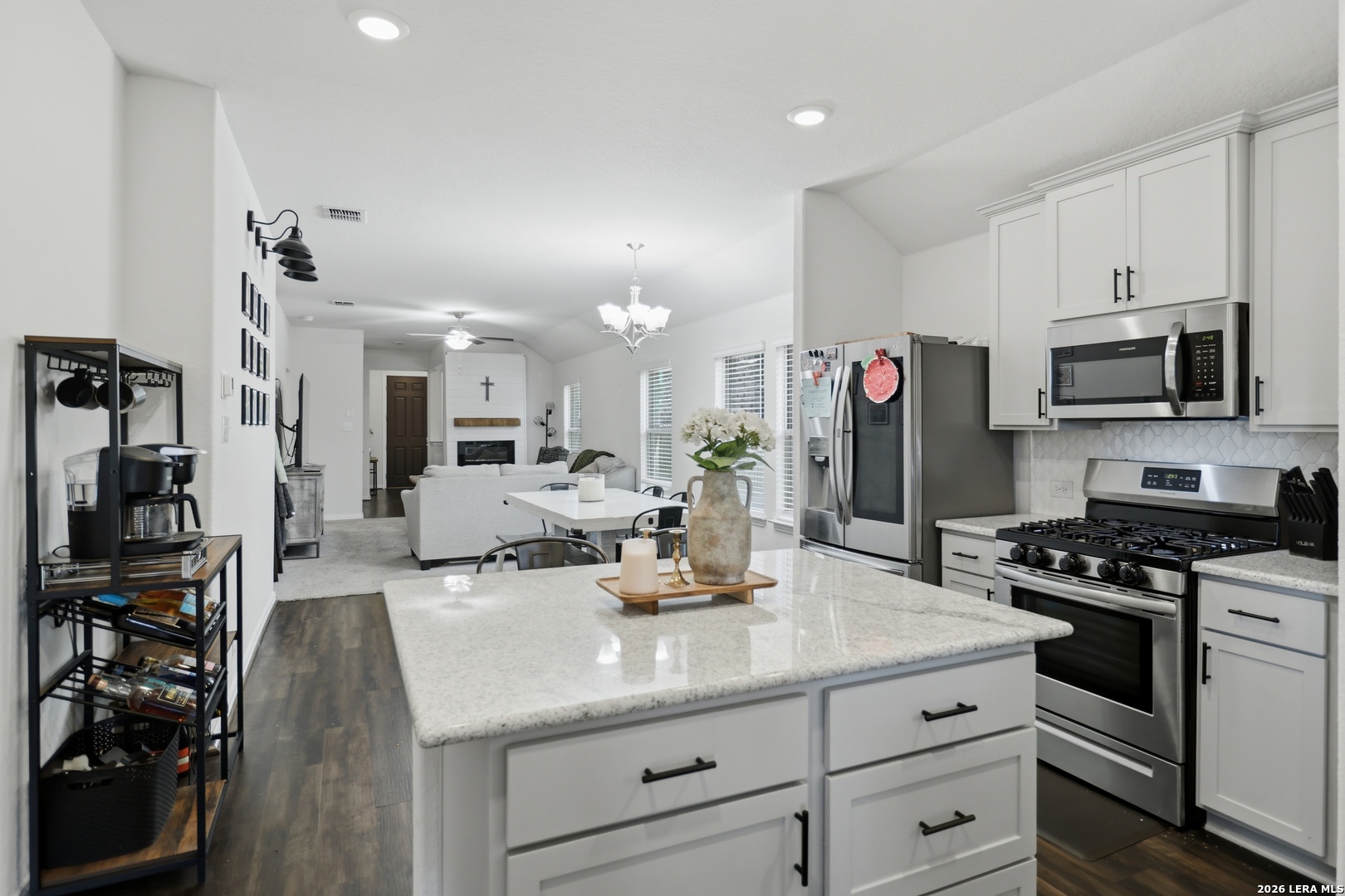 633 Jaboncillo New Braunfels TX 78232