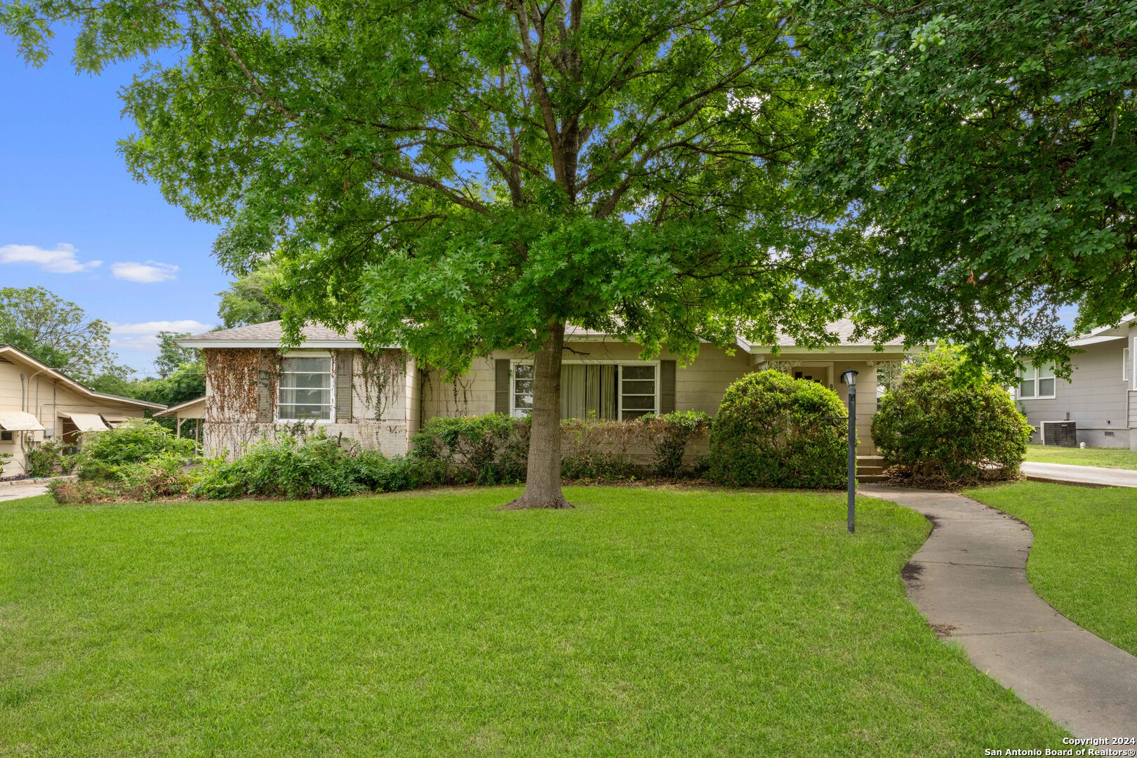908 Ivy Lane San Antonio TX 78209
