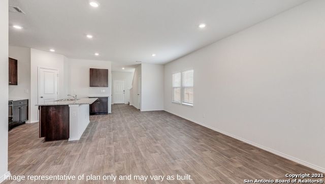 5718 Calville Blanc San Antonio TX 78252
