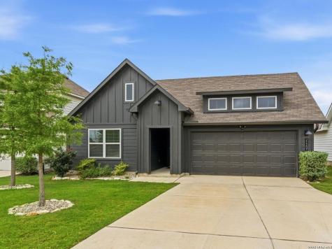 21207 Boulder Flats San Antonio TX 78266