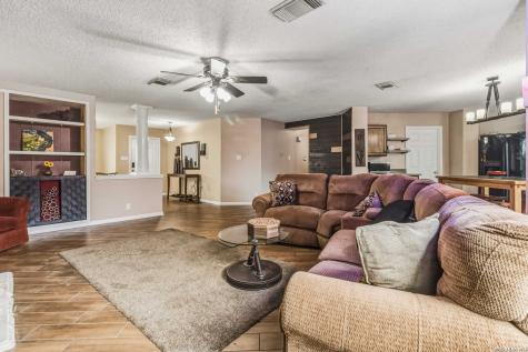 10903 Bristle Oak Drive San Antonio TX 78249