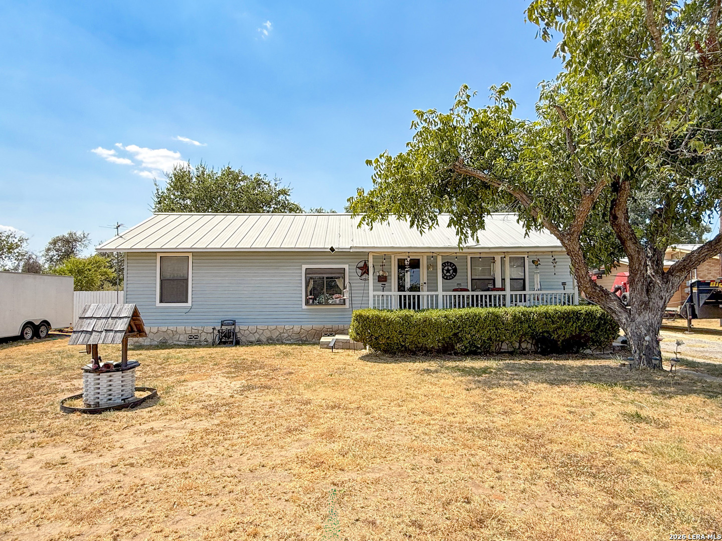 110 Renfro Drive Devine TX 78016