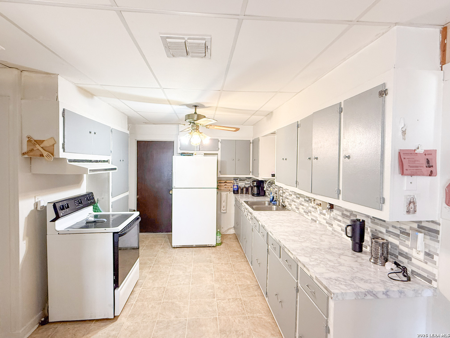 110 Renfro Drive Devine TX 78016