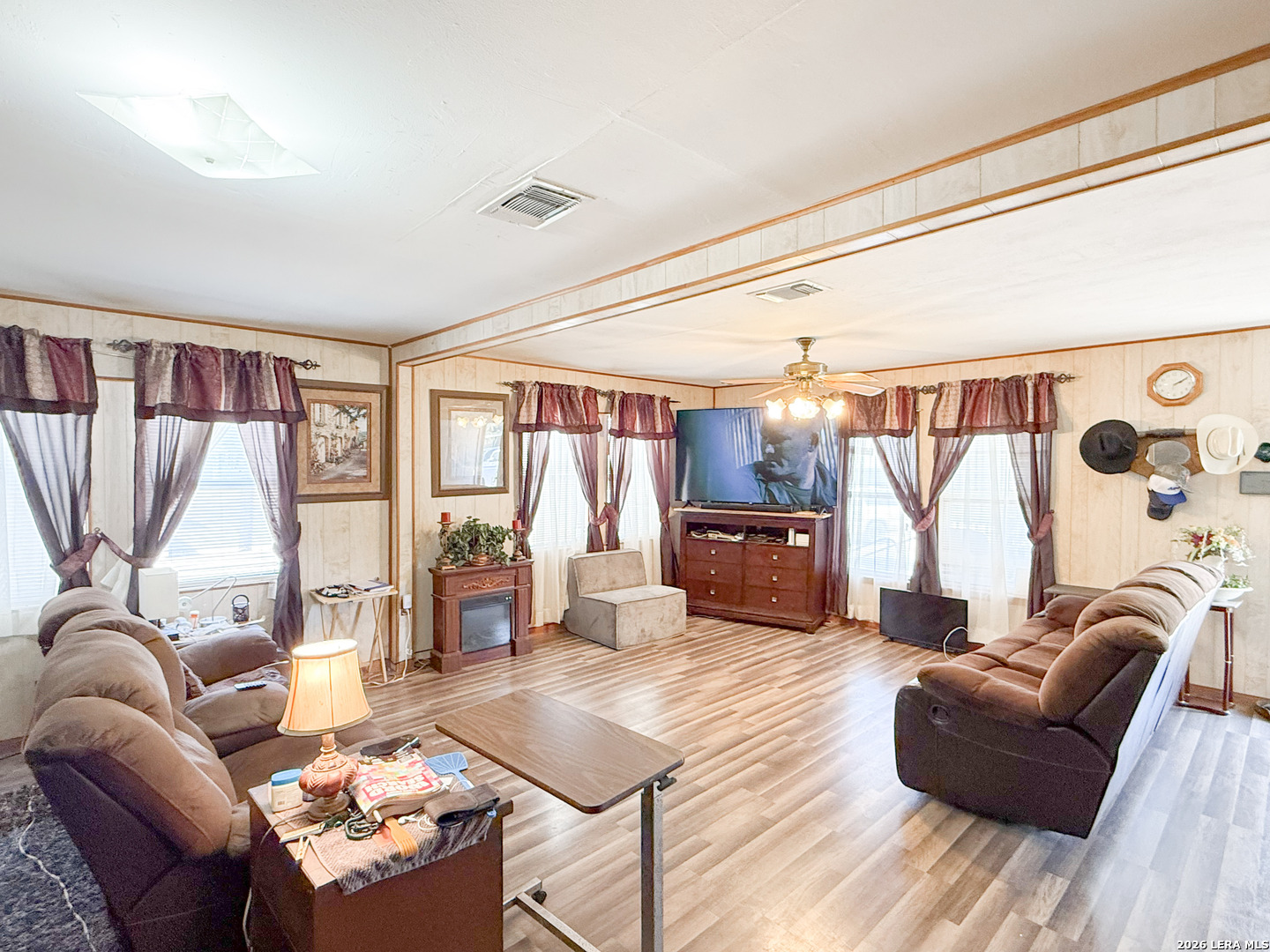 110 Renfro Drive Devine TX 78016