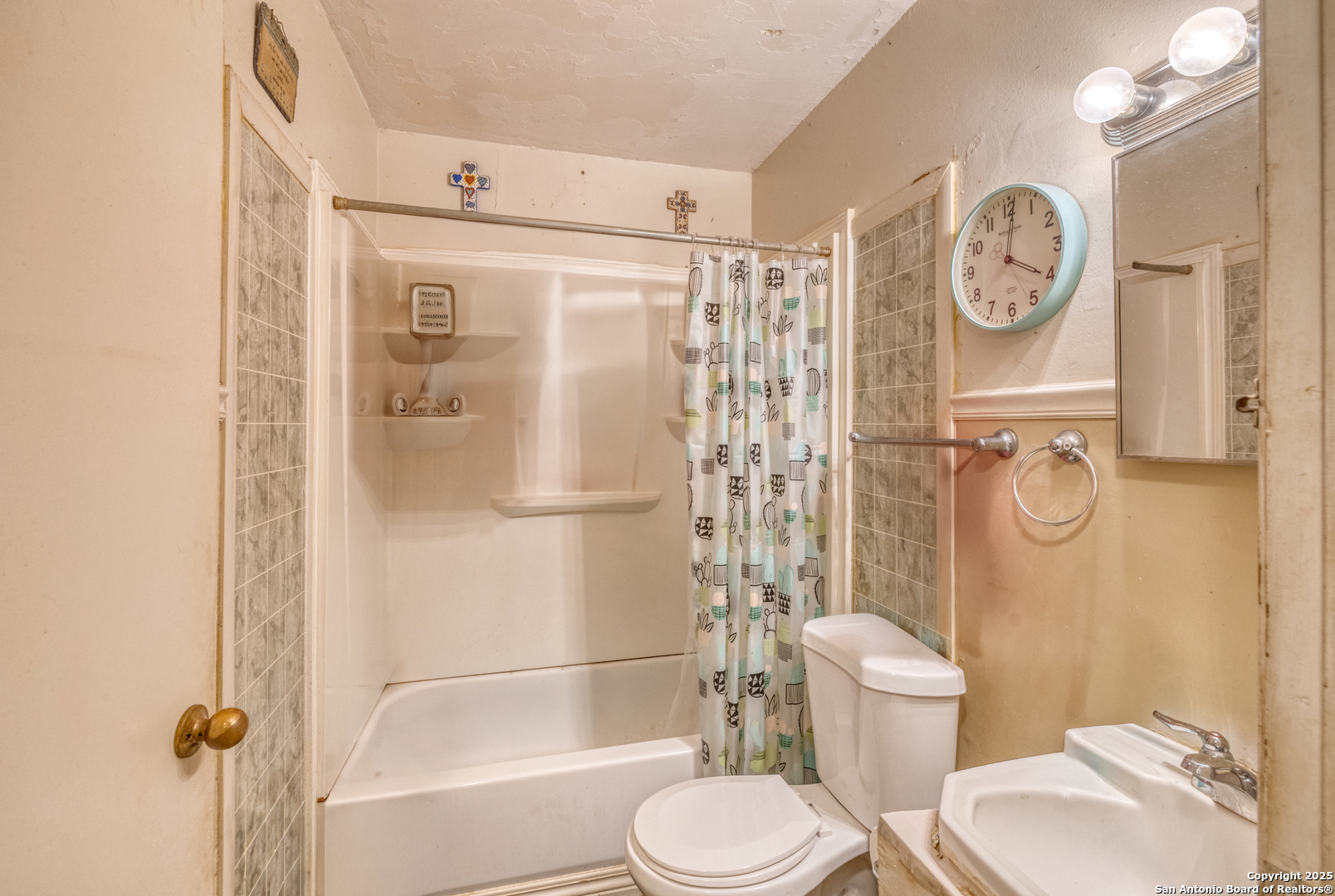1104 Avenue S Hondo TX 78861