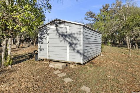 390 Galveston Street Bandera TX 78003