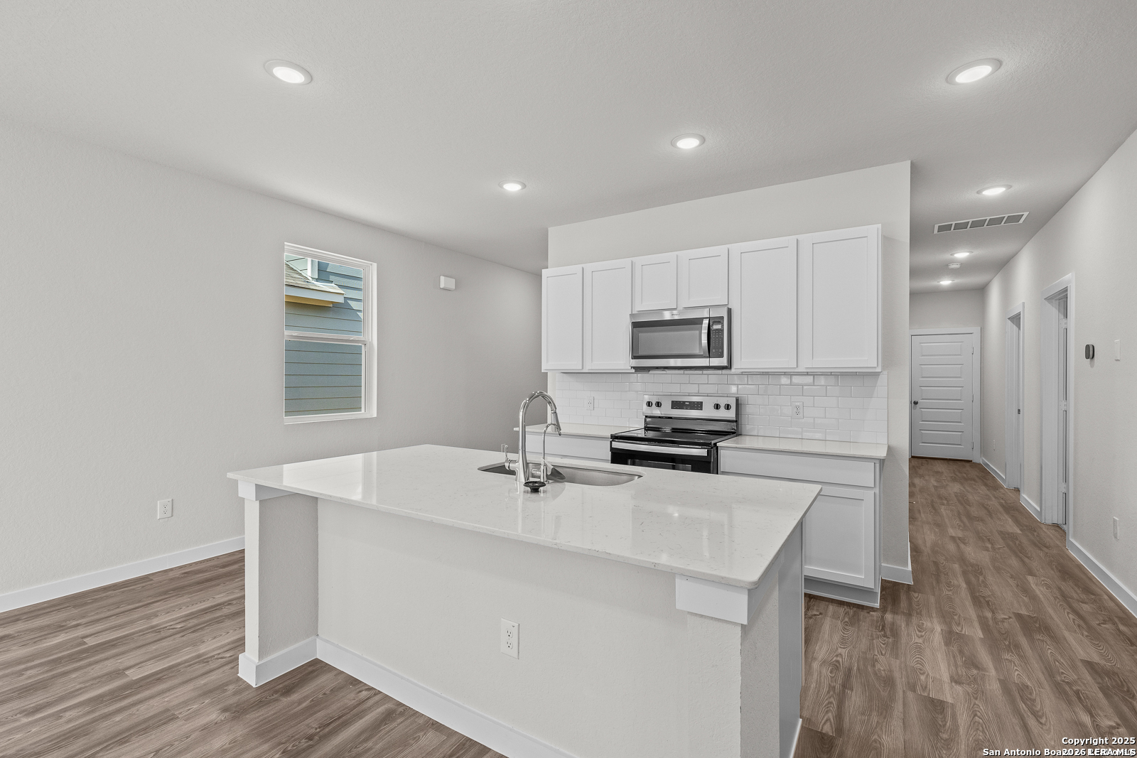 9967 Chavaneaux Landing San Antonio TX 78221